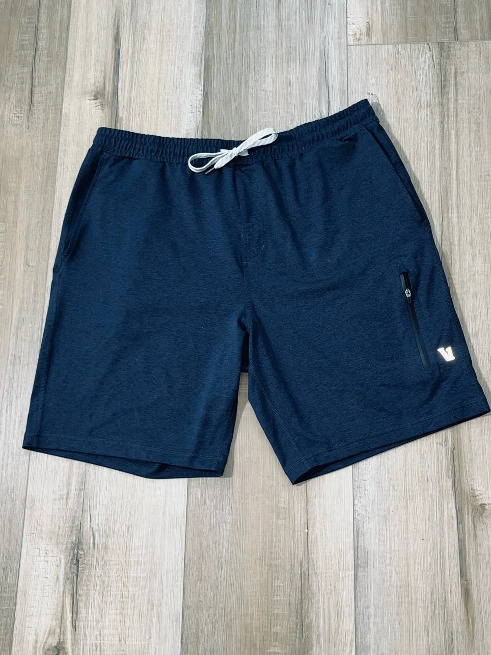 Vuori Men’s Sunday Performance Shorts Size XL